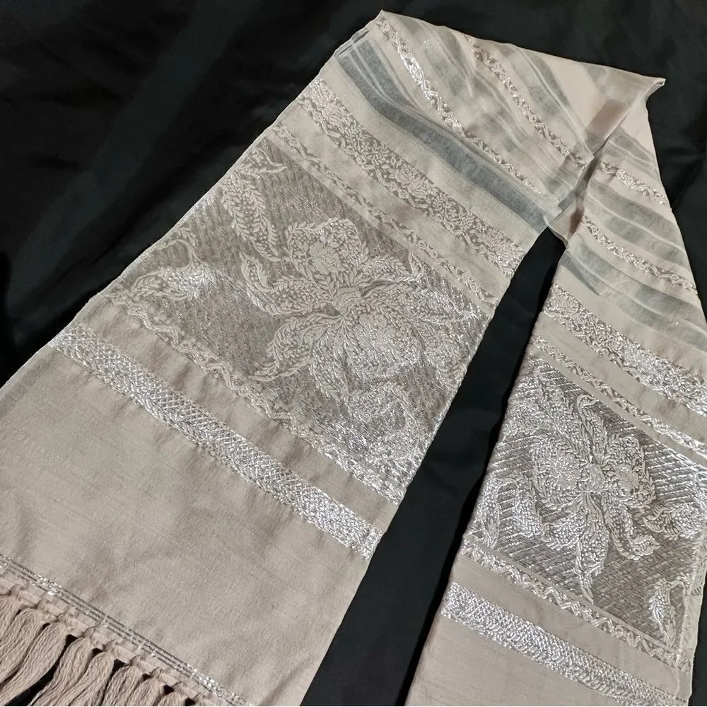 Stylish Vintage Silk Beige and Silver Floral Wrap Shawl Scarf Stole 66”x46”